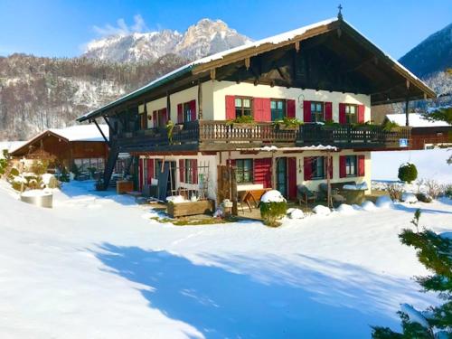 Ferienwohnung Dräxl Garten und Bergblick