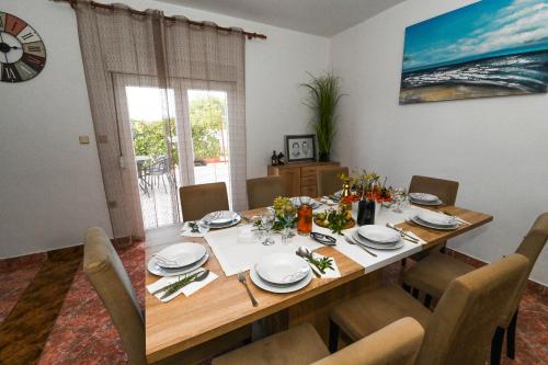 Ēdiens un dzērieni, Holiday Home Donji Lepuri in Donji Lepuri