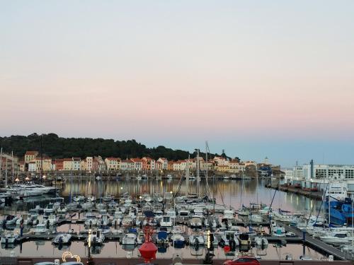 Port Heaven, a deux pas du port, grand balcon