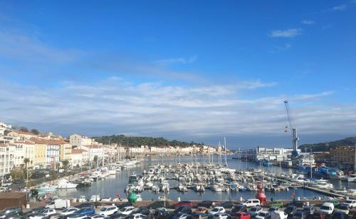 Port Heaven, a deux pas du port, grand balcon