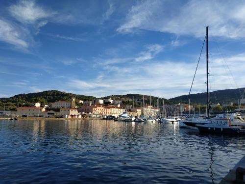 Port Heaven, a deux pas du port, grand balcon