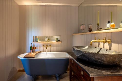 Cambridge Country Cottages 4