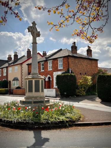 المنظر الخارجي, Historic & Stylish Cottage in Charlton Kings