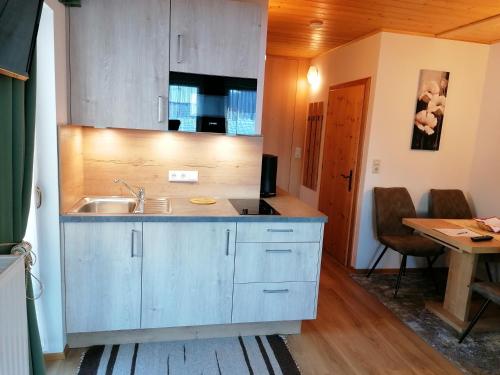 Konyha, Nikolaus und Evelyn Astner, Ferienwohnungen in Tropolach