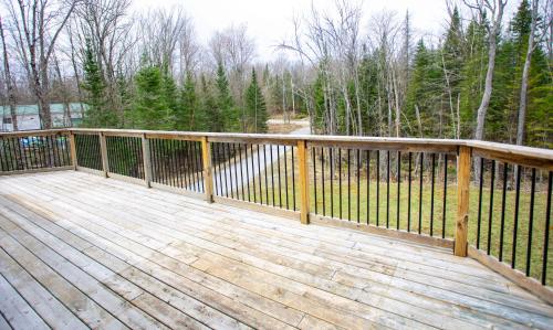 Mountain House in the Heart of Haliburton, Mins to Lake