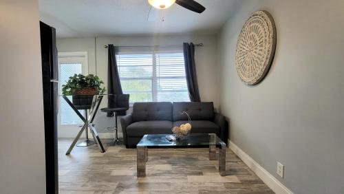 BEACHWAY INN – Lantana, FL