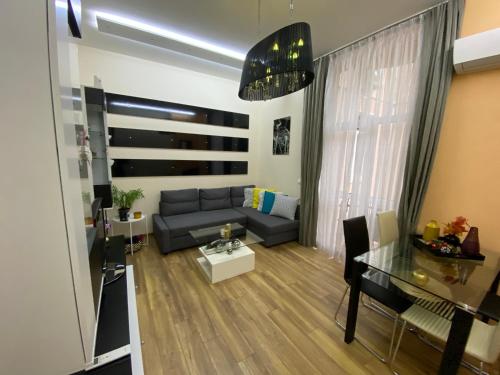 Cozy apartment in downtown Sofia - Tsar Samuil Street, Sofia (Foto 6)