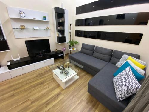 Cozy apartment in downtown Sofia - Tsar Samuil Street, Sofia (Foto 2)