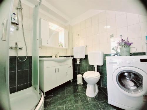 Megi Apartman - image 7