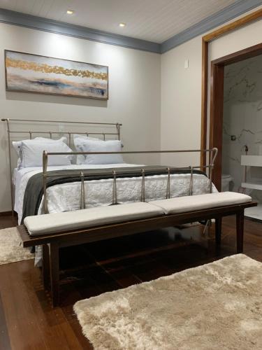 1 queen bed