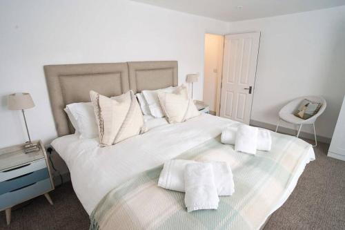 Franks, Cowes - Sleeps 4 - 2 Bed - 2 Bath - Central Location