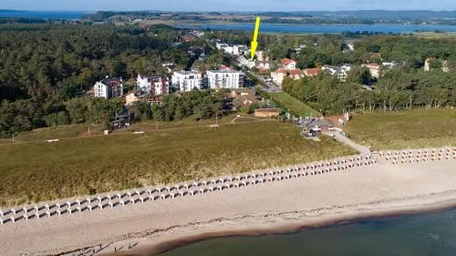 VILLA WAUZI 5 - zentral und wenige Minuten zum Strand in Baabe, Deutschland