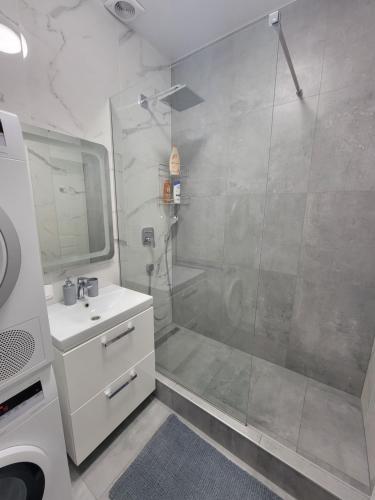 Warm & cozy apartment in the heart of historical Lviv - image 4