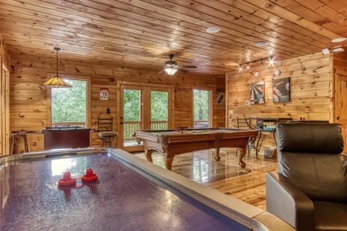 Mountain Jewel Game Room  Fire Pit Theater Area WIFI Pool access!!! - image 9