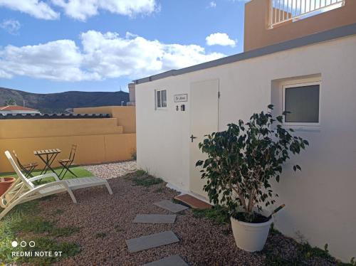 Ele House in Tarajalejo
