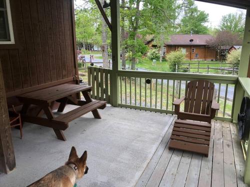 Wagon Wheel Cottage. Dog Friendly,Pipestem WVA