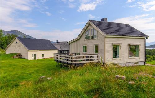 Beautiful Home In Stokmarknes With House A Panoramic View