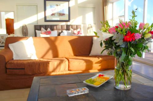 7th Wonder Beach Guest House Room Type - King Room with Sea View