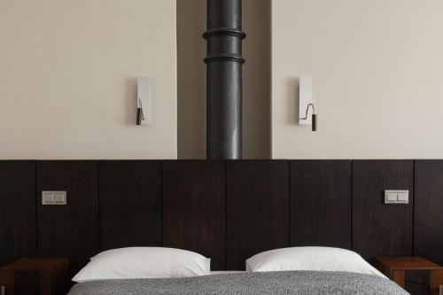 424559611 Hotel Monopol