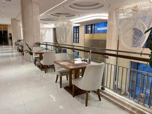 Restaurant, Ausotel in Nansha District