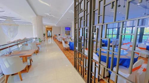 Restaurant, Ausotel in Nansha District