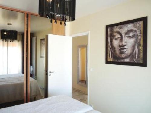 One-Bedroom Apartment image 10