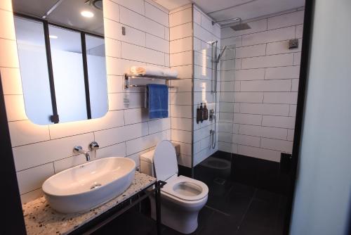 Bathroom, Ceria Hotel Bukit Bintang near Hang Tuah LRT Station