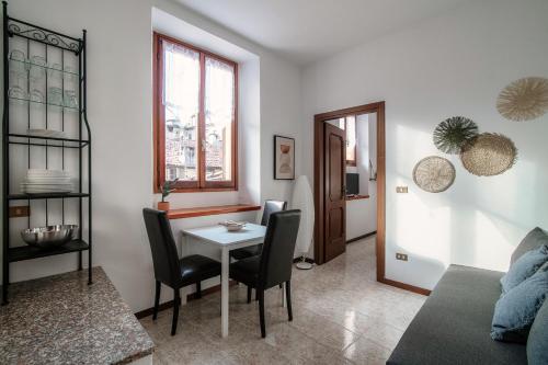  Apartment Piazza Roma by Quokka 360 - historic flat in the centre of Como in Como