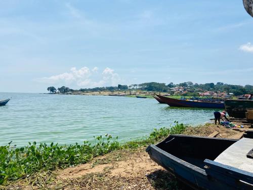 HomeOnTheNile Lake view double in Jinja