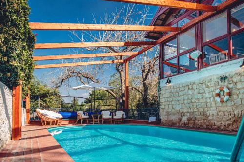 Swimming pool, וילה תהילה המחודש - The new Villa Tehila in Rosh Pina