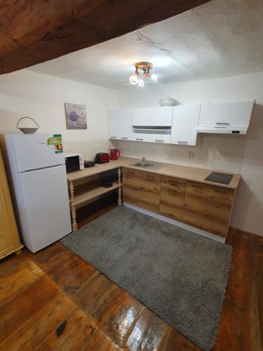 Chalupa Vesec in เวเซซ