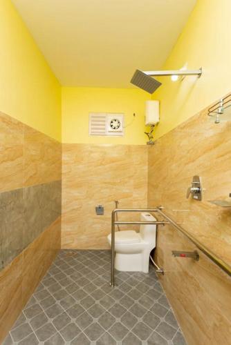 Standard Double or Twin Room image 1