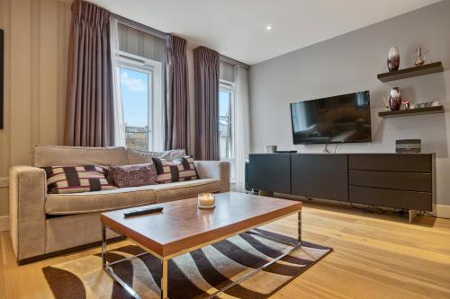 Modern 2 bedroom & 2 bathroom apartment in Fulham, Londýn (fotografie 9)