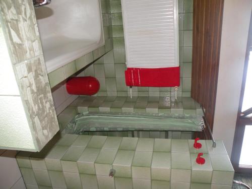 Quadruple Room with Bathroom image 3
