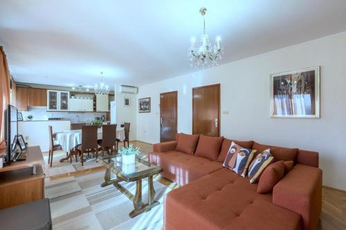 Apartment in Kastel Novi with terrace, air conditioning, W-LAN, washing machine 5104-1