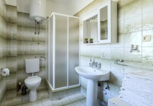Apartment in Kastel Novi with terrace air conditioning W-LAN washing machine 5104-1 - image 2