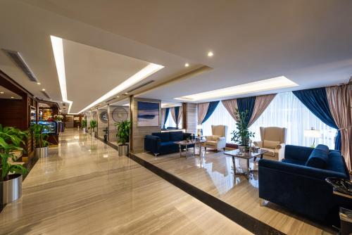 Lobby, Blue Diamond Hotel near King Fahad Fountain