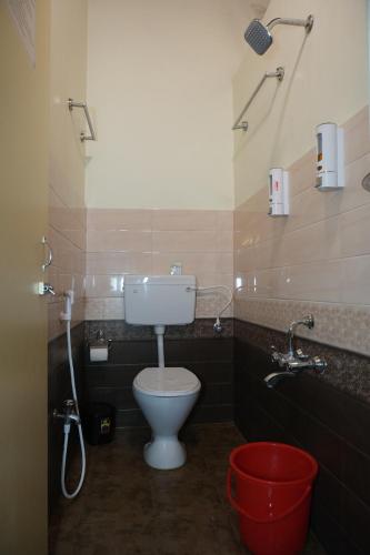Family Room image 10
