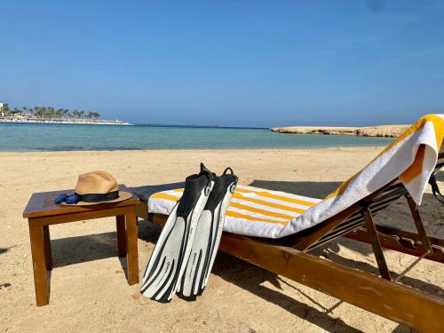 Resta Club Marina View