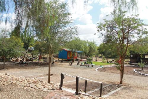 The Joint Backpackers – Oudtshoorn, KS