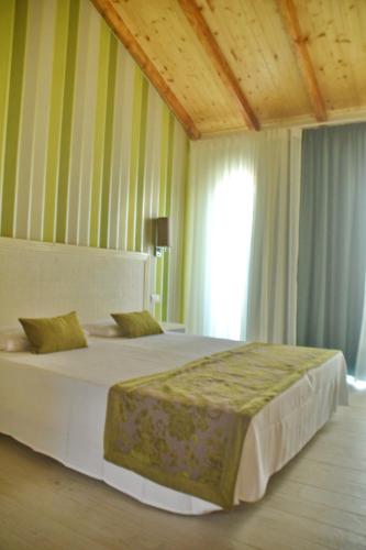 Ouril Hotel Julia – Santa Maria, KY