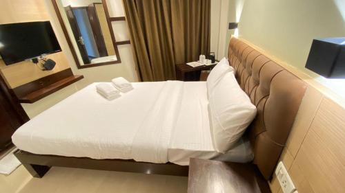 Hotel Plaza Heights in Mangalore