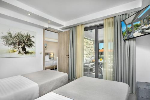 NewStory Luxury Suites Possidi