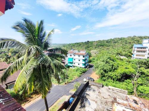 Hilltop 4 BHK Villa with Private Pool in Candolim in Marra