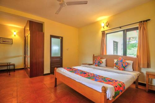 Hilltop 4 BHK Villa with Private Pool in Candolim in Marra