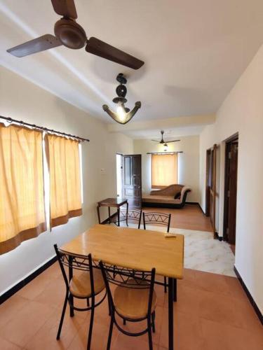 Hilltop 4 BHK Villa with Private Pool in Candolim in Marra