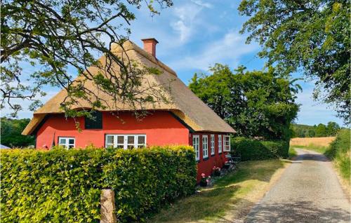 Lovely Home In Humble With Kitchen