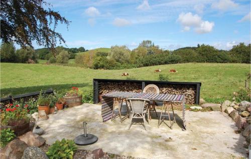 Lovely Home In Humble With Kitchen