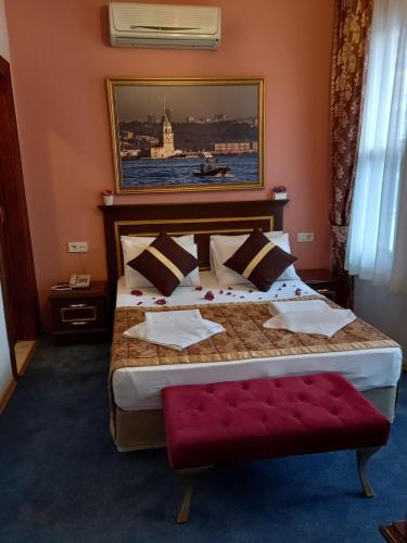 Standard Double Room image 8