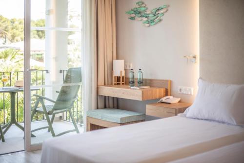Blau Colònia Sant Jordi Room Type - Superior Double or Twin Room Blau Colònia Sant Jordi Room Type - Superior Double or Twin Room